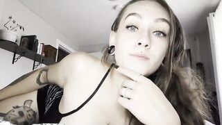 Divinebabe - Mommys Hairy Pussy