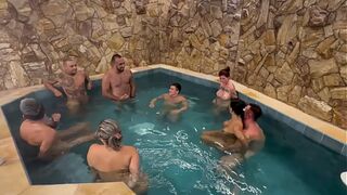 COUPLE SWAP AND ORGY IN THE MOTEL POOL