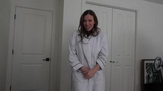 Yogabella - Mommy Needs Your Opinion