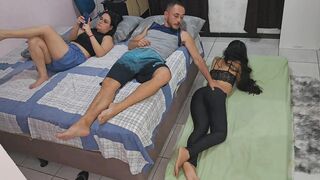 The wife had the bad idea of sharing a room with her friend.