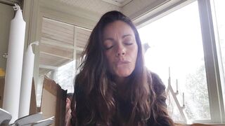 Hot milf gets her pussy and ass stretched by a dildo used by the delivery guy